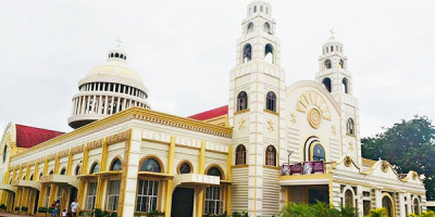 located near lumina sorsogon is sts peter and paul cathedral located near lumina sorsogon is sts peter and paul cathedral