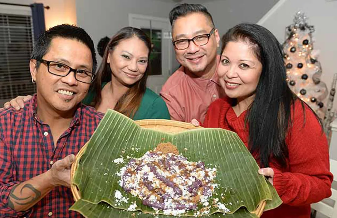 Rice cake cooked in clay pots with whole family in the Philippines are also enjoyed. 