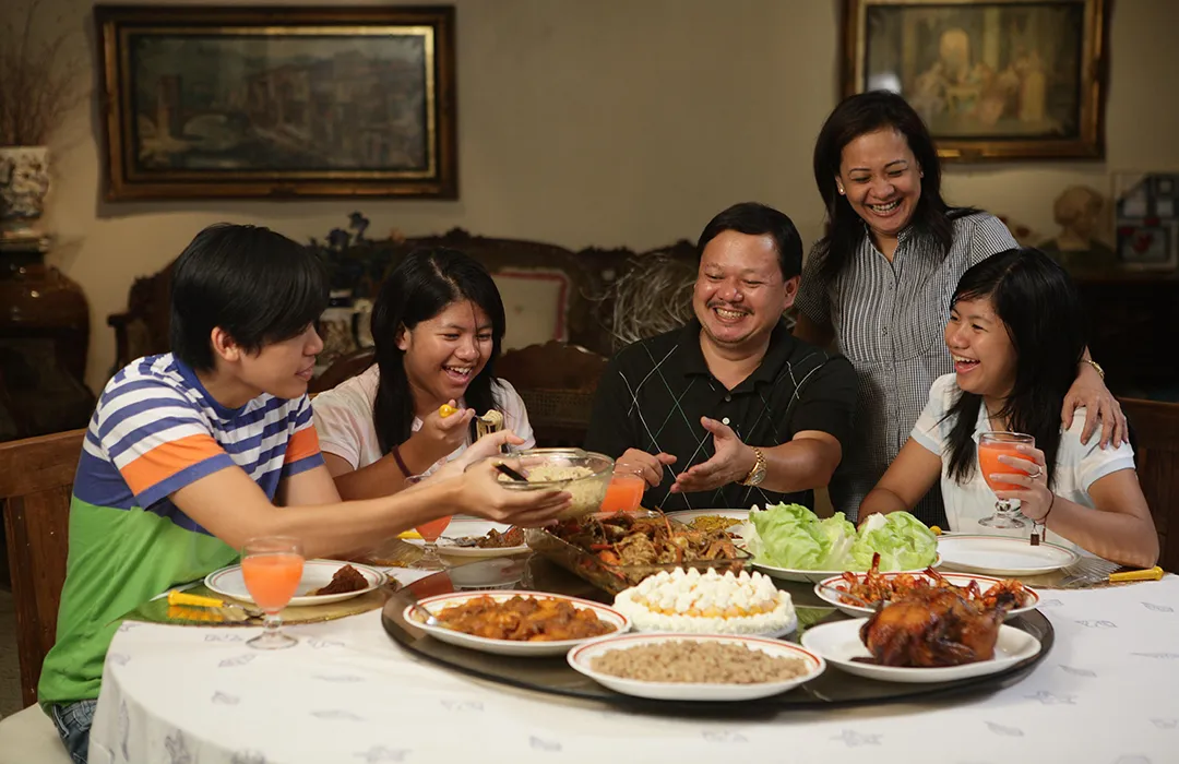Family Thanksgiving Day in the Philippines photo