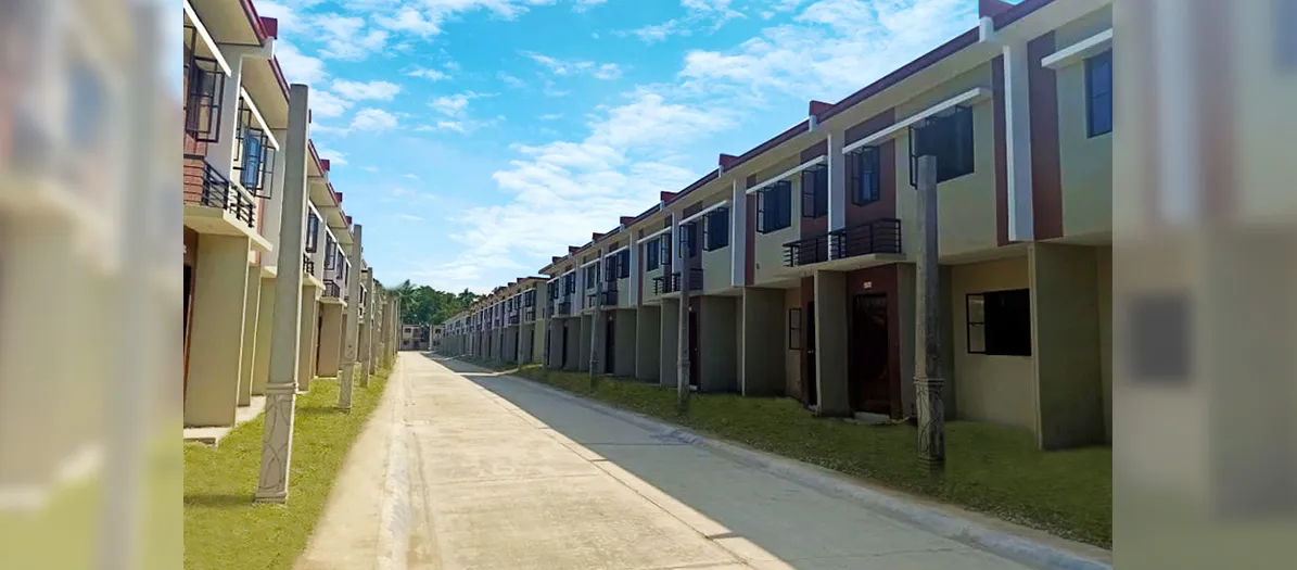 /assets/properties-project-gallery/Lumina-Bacolod/lumina-bacolod-header/lumina-bacolod-angeli-townhouse-block-1.webp